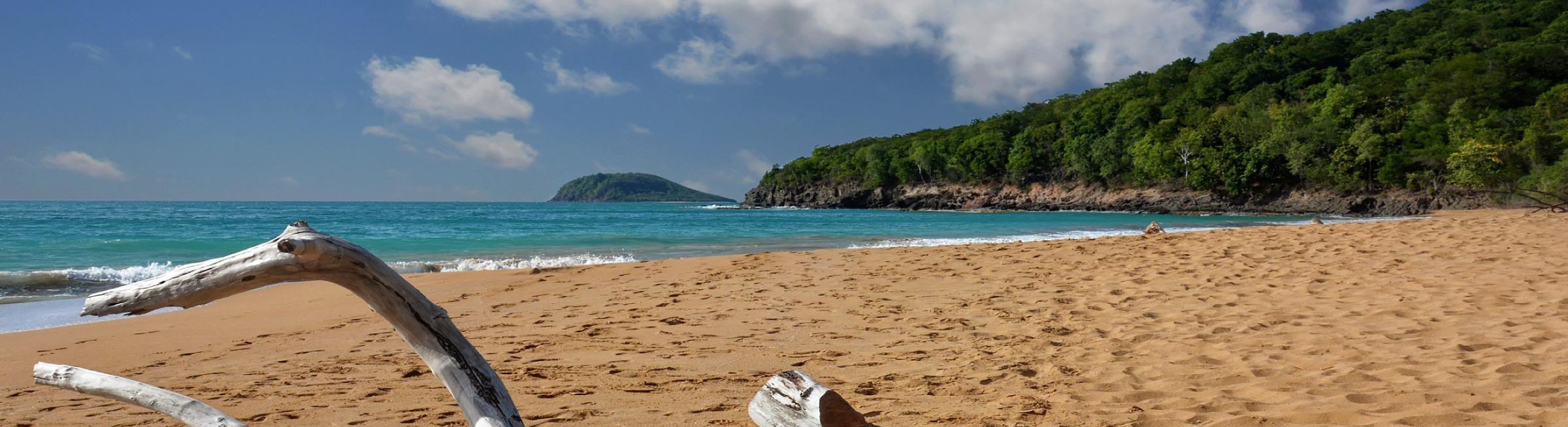 Paysage Baie-Mahault en Guadeloupe où se situe l'agence Job Intérim